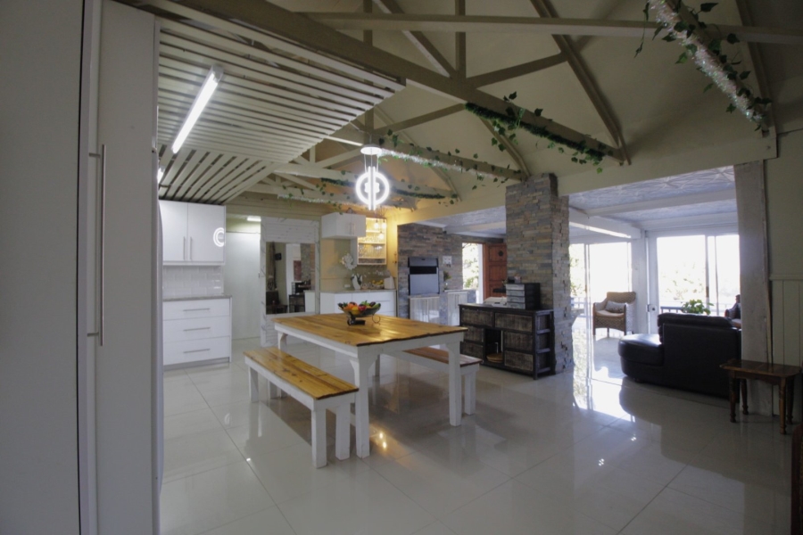 3 Bedroom Property for Sale in Wavecrest Eastern Cape